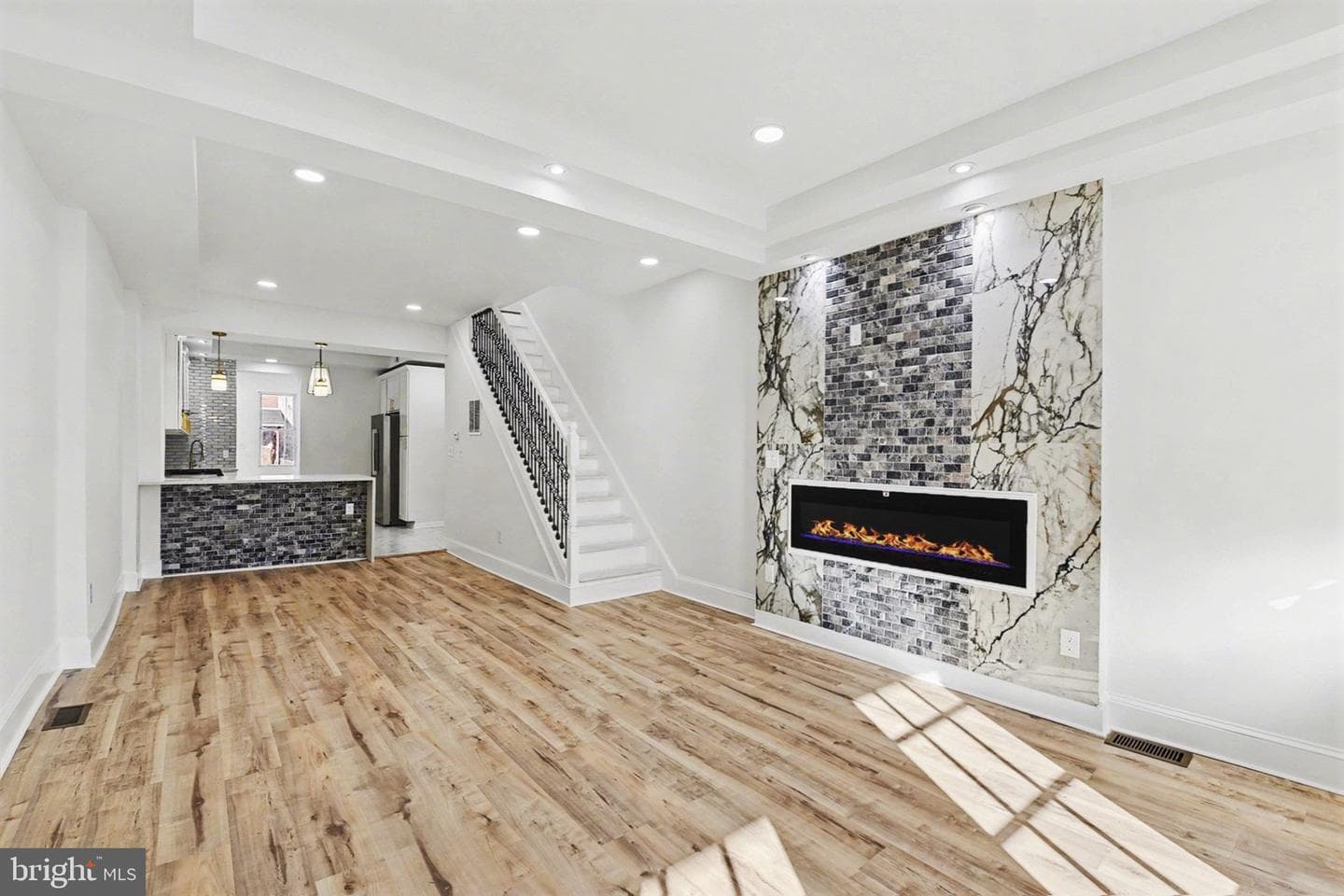 210 Monastery Avenue photo 5
