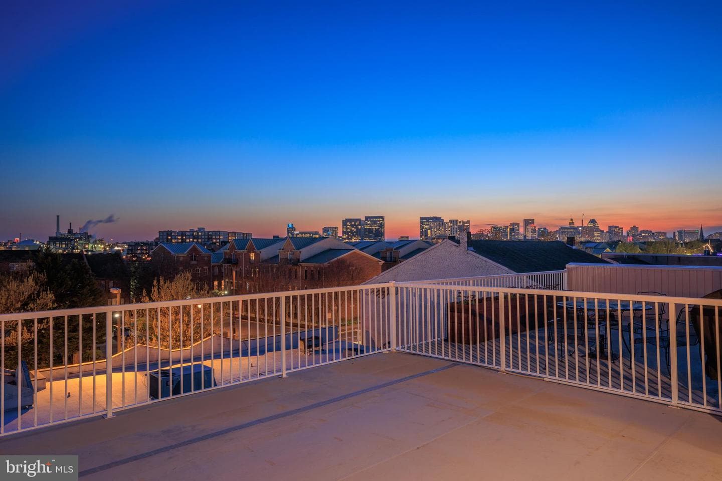 2349 Cambridge Walk photo 49