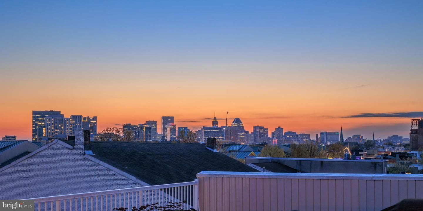 2349 Cambridge Walk photo 51