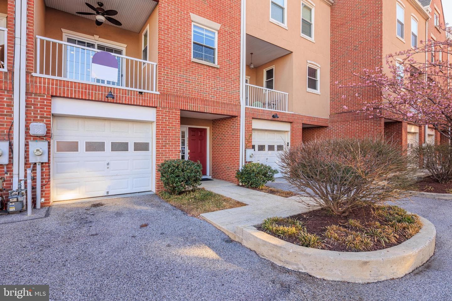 2349 Cambridge Walk photo 67