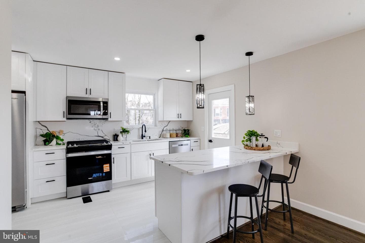 605 Walnut Avenue photo 3