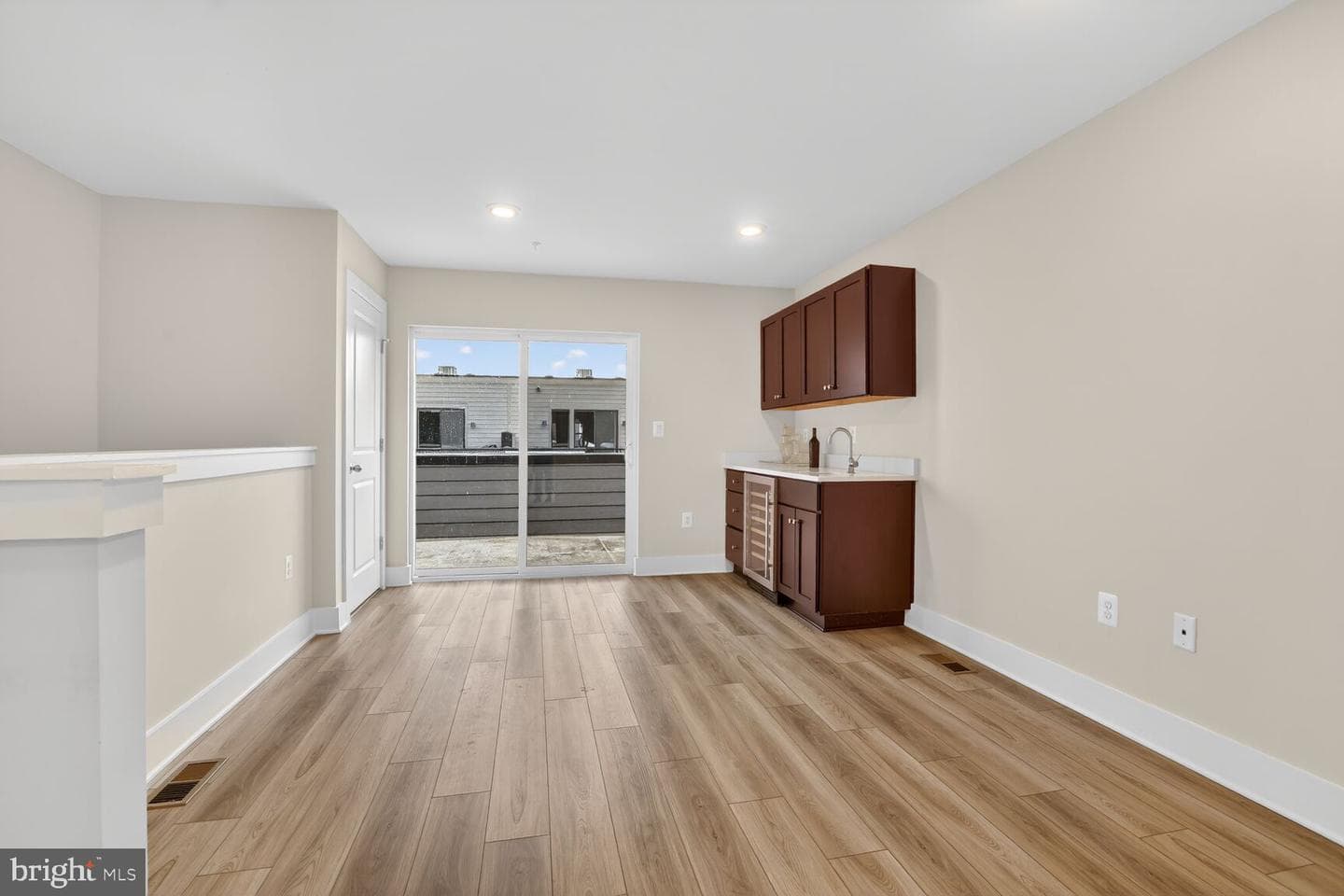 112 Glass Lane photo 22