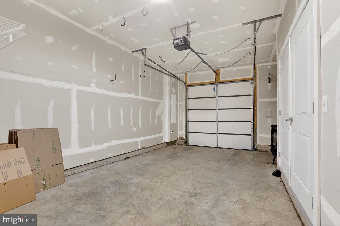 112 Glass Lane photo 26