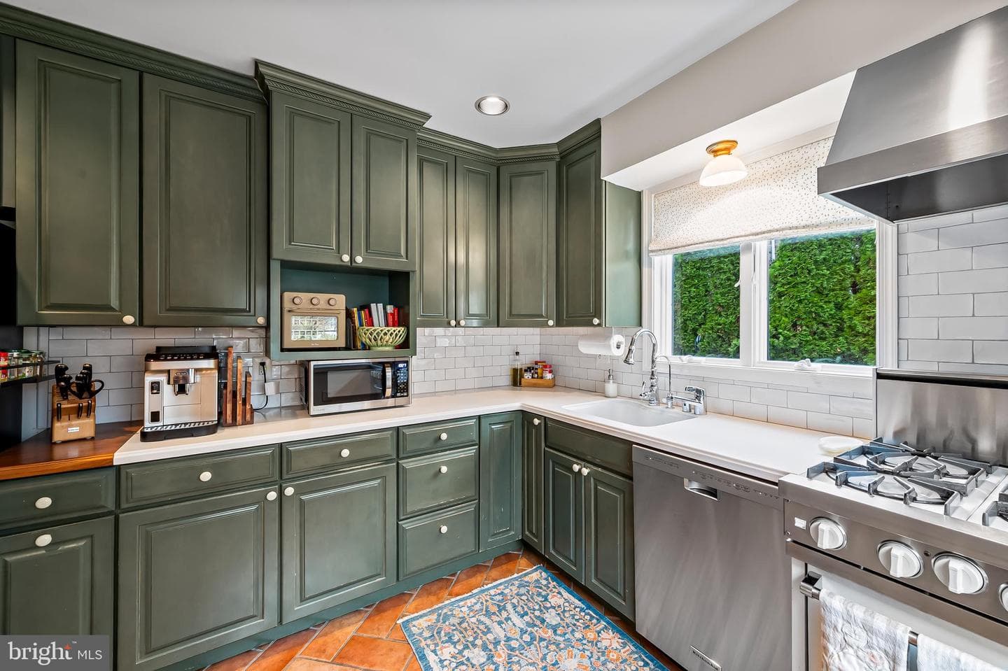 5700 Greenleaf Road photo 13