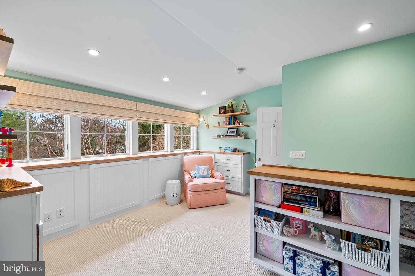 5700 Greenleaf Road photo 28