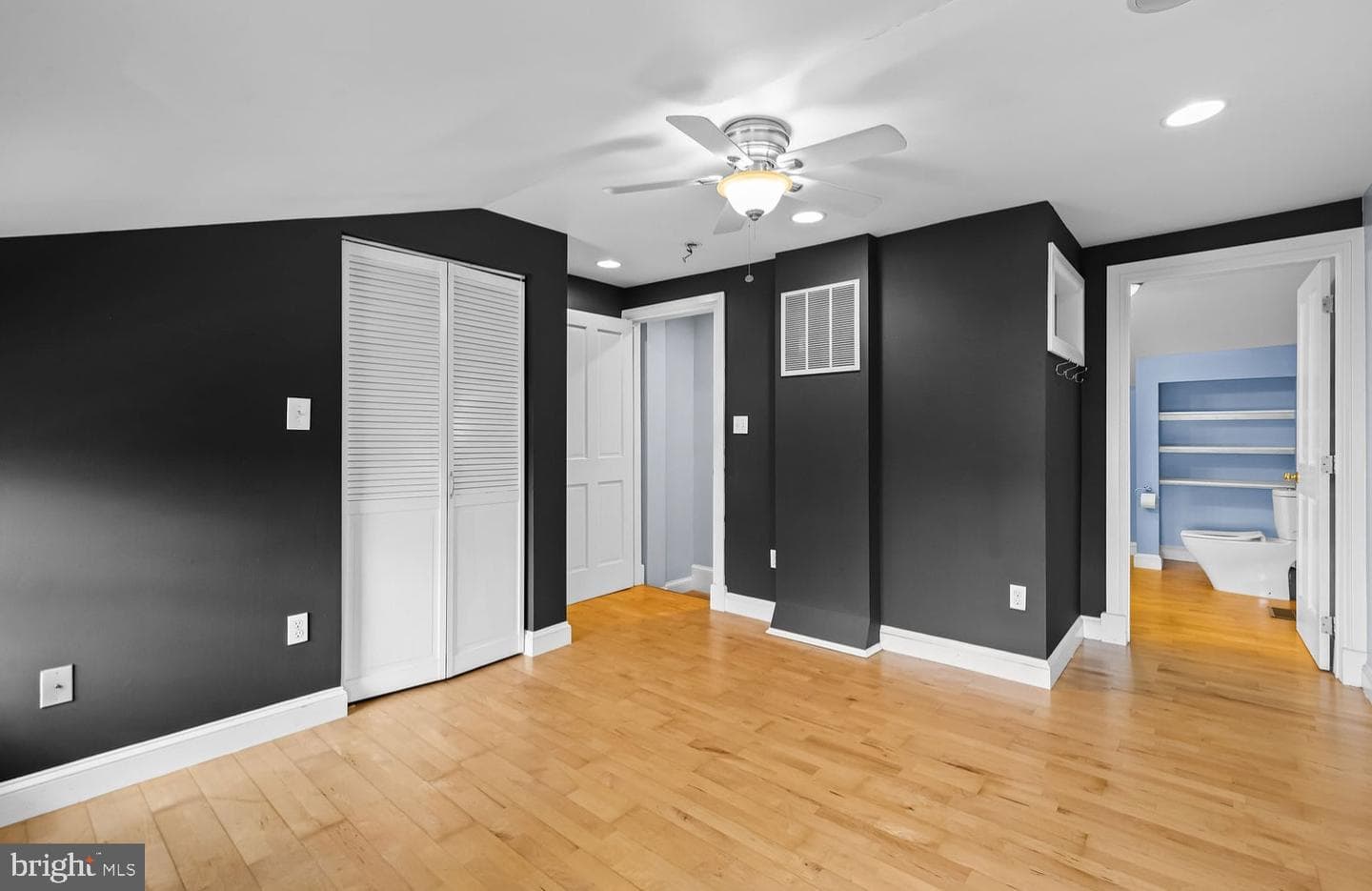 513 S Patterson Park Avenue photo 4