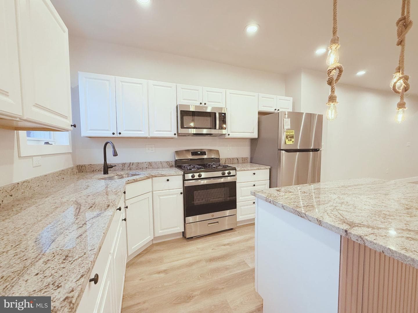 351 Font Hill Avenue photo 4