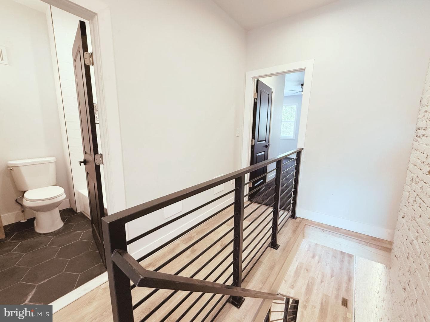 351 Font Hill Avenue photo 9