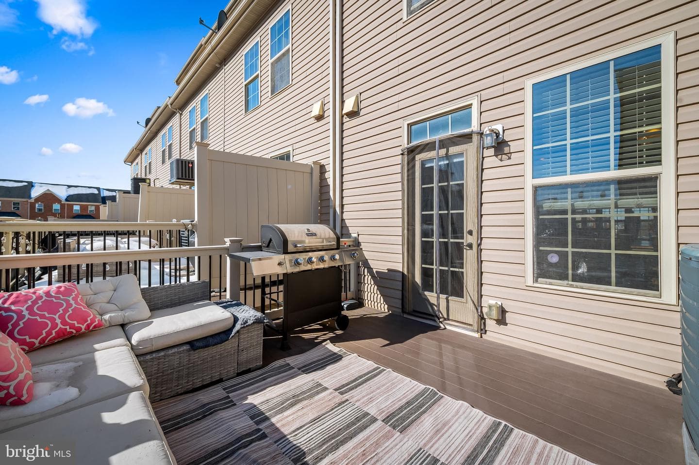 4609 Hudson Street photo 31