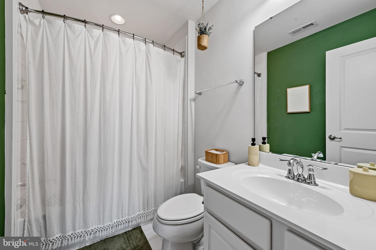 4609 Hudson Street photo 7