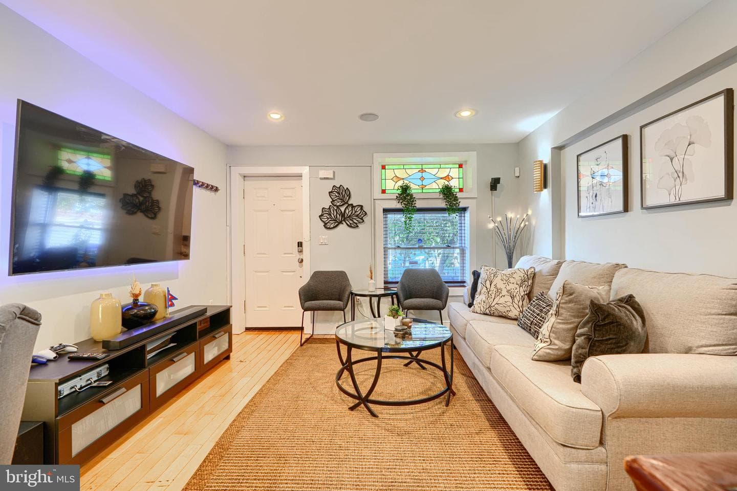 1717 Gough Street photo 2