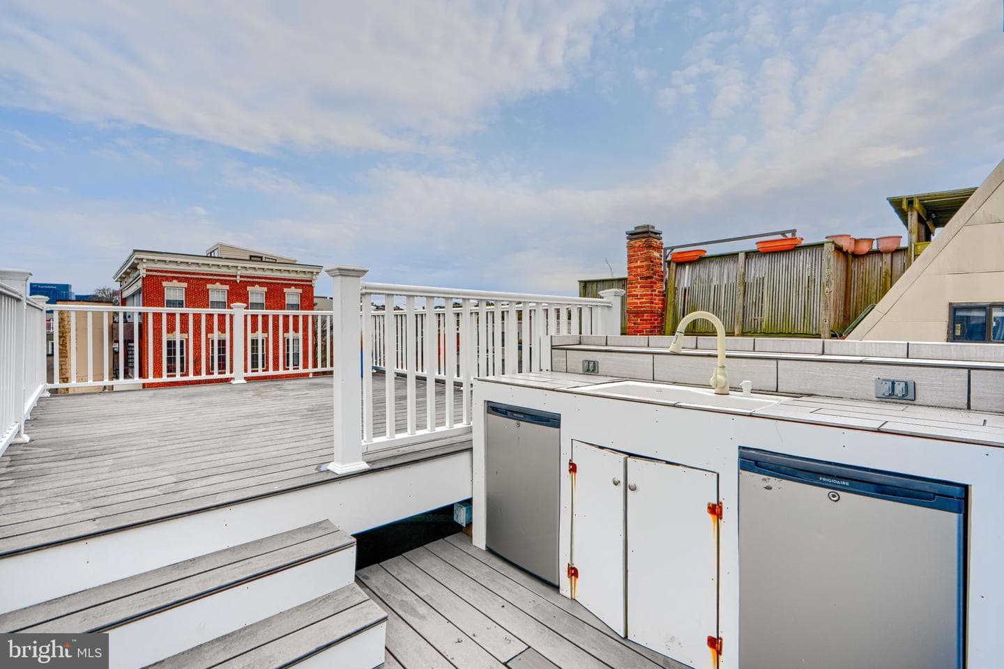 736 Light Street photo 45