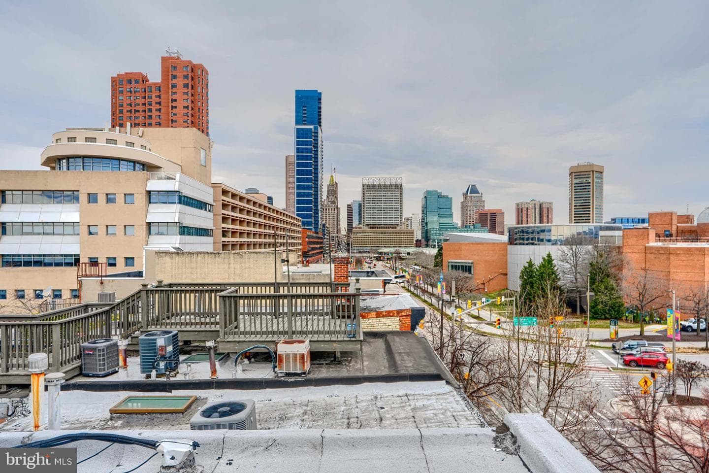 736 Light Street photo 48