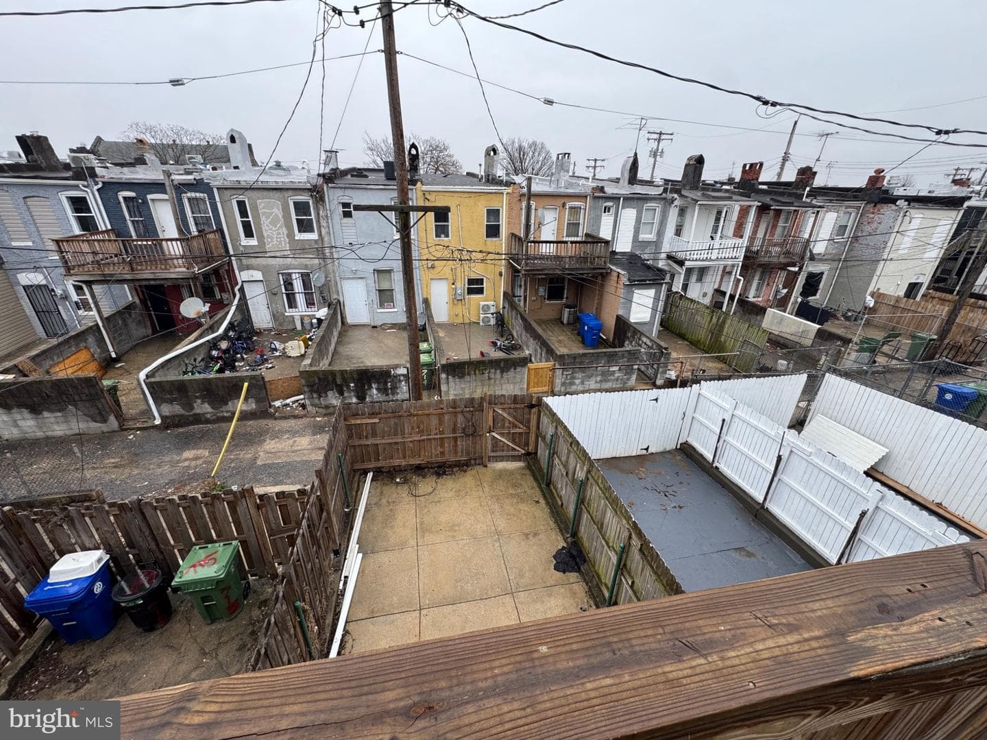 713 N Montford Avenue photo 31