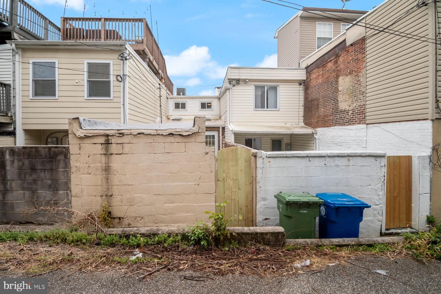 2526 Foster Avenue photo 24