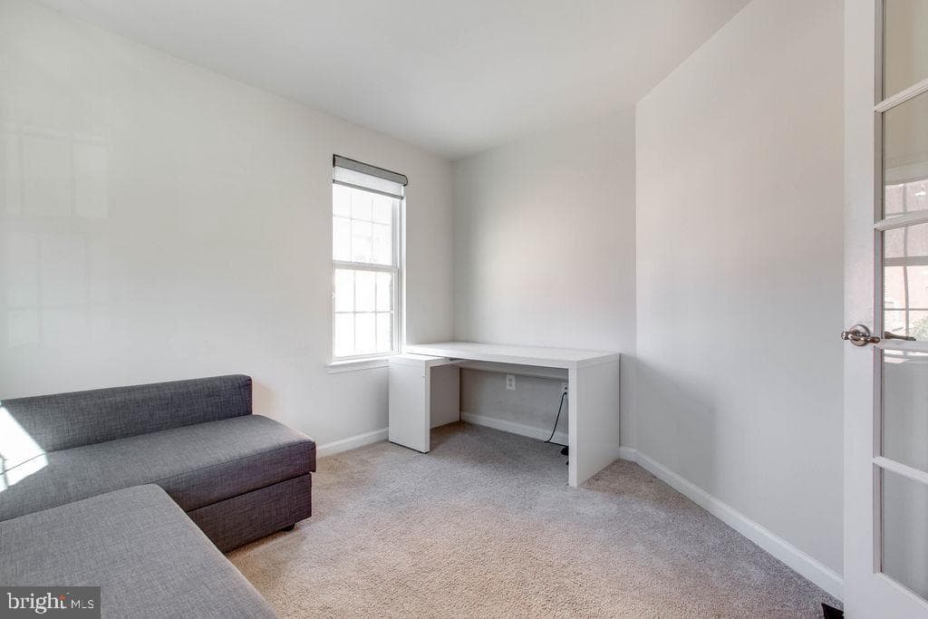1023 Rutland Avenue photo 6