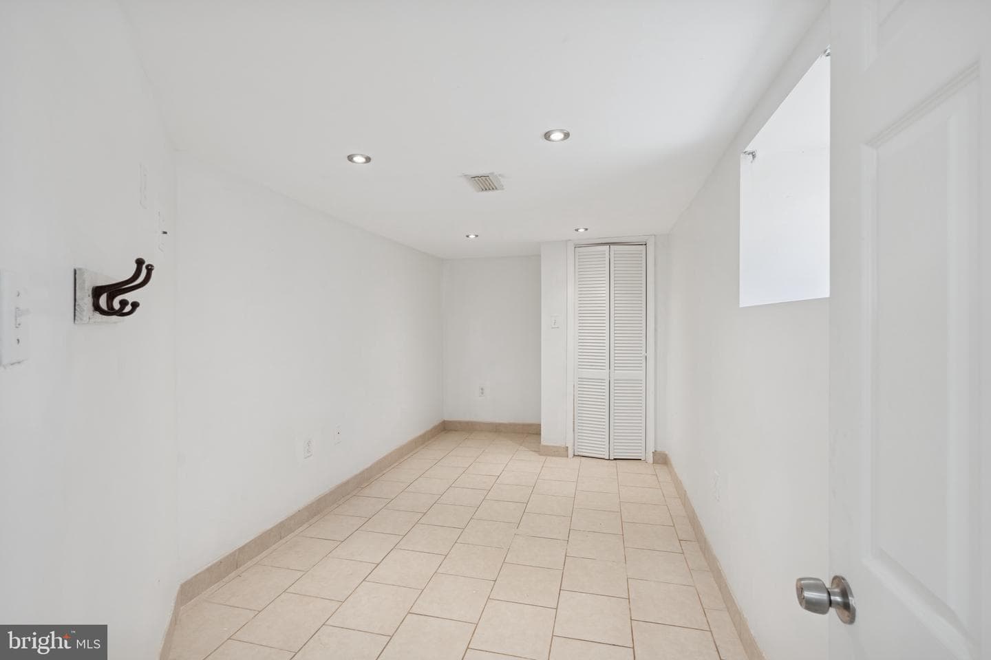 3343 Ravenwood Avenue photo 16