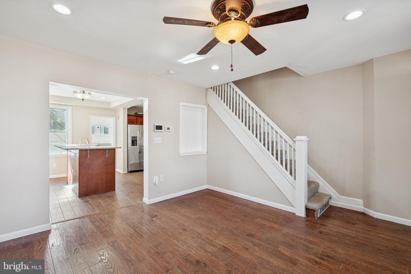 3343 Ravenwood Avenue photo 3