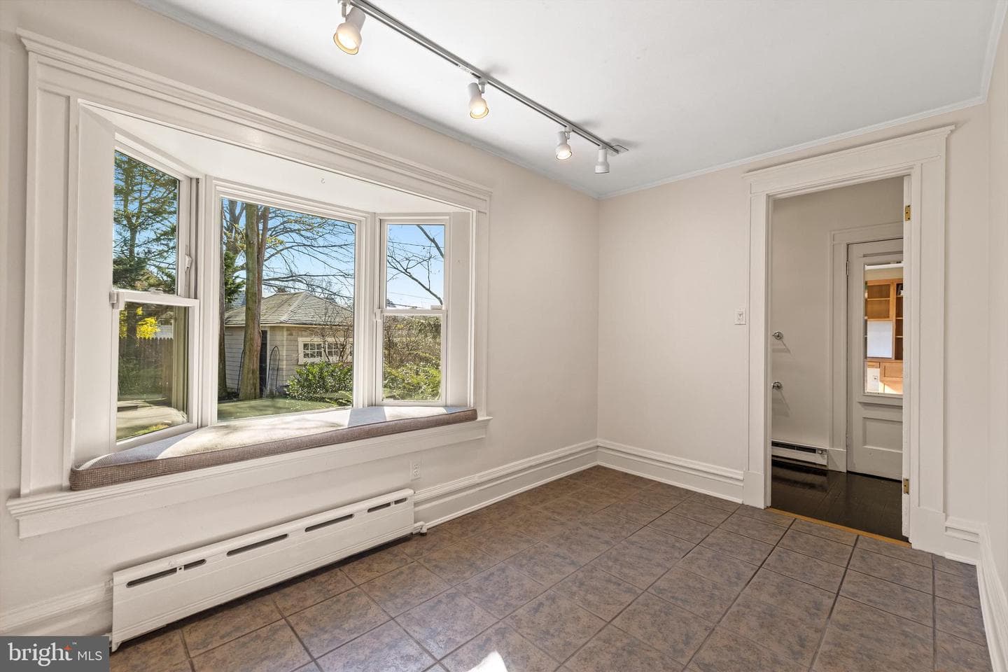 225 Hawthorne Road photo 22
