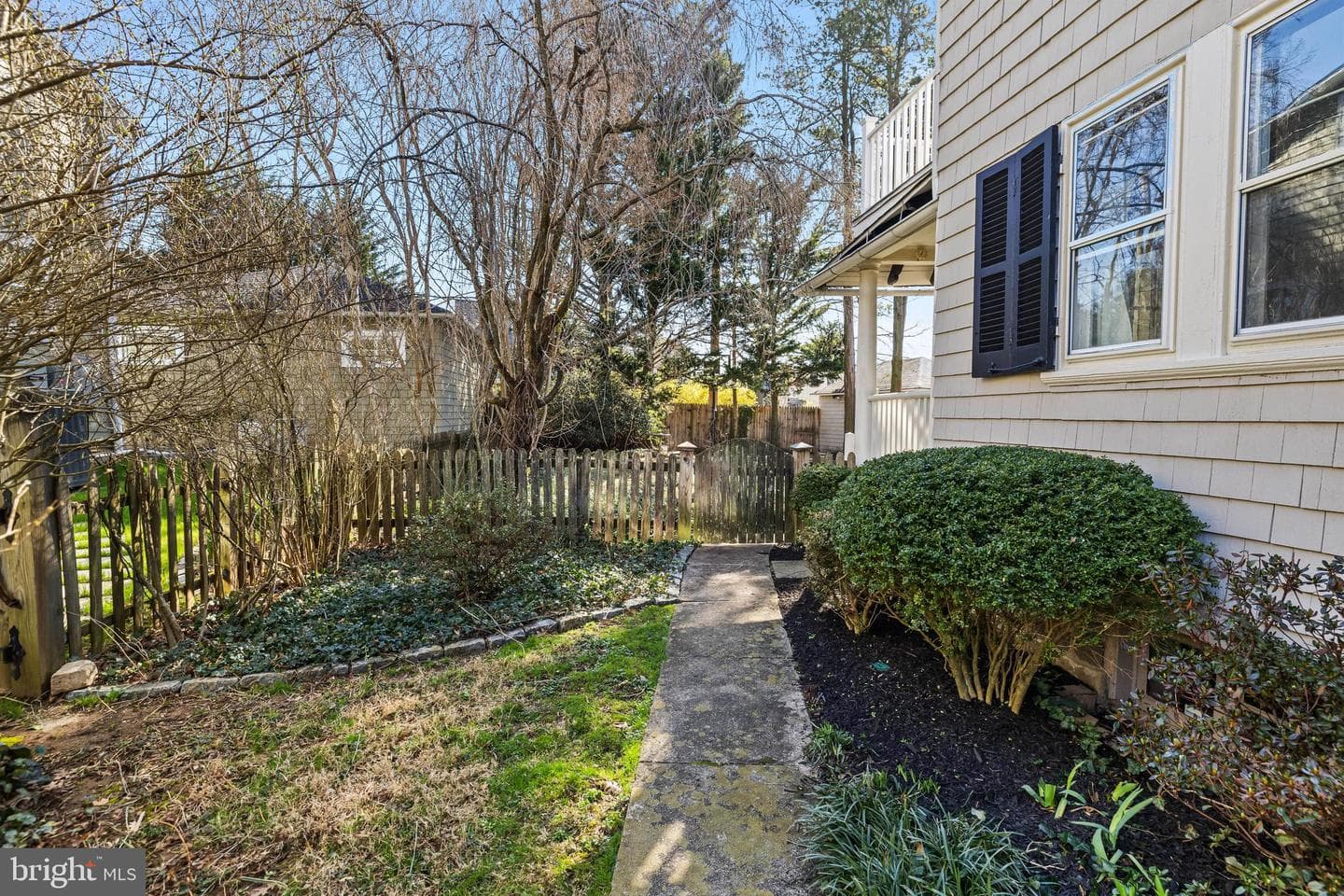 225 Hawthorne Road photo 66