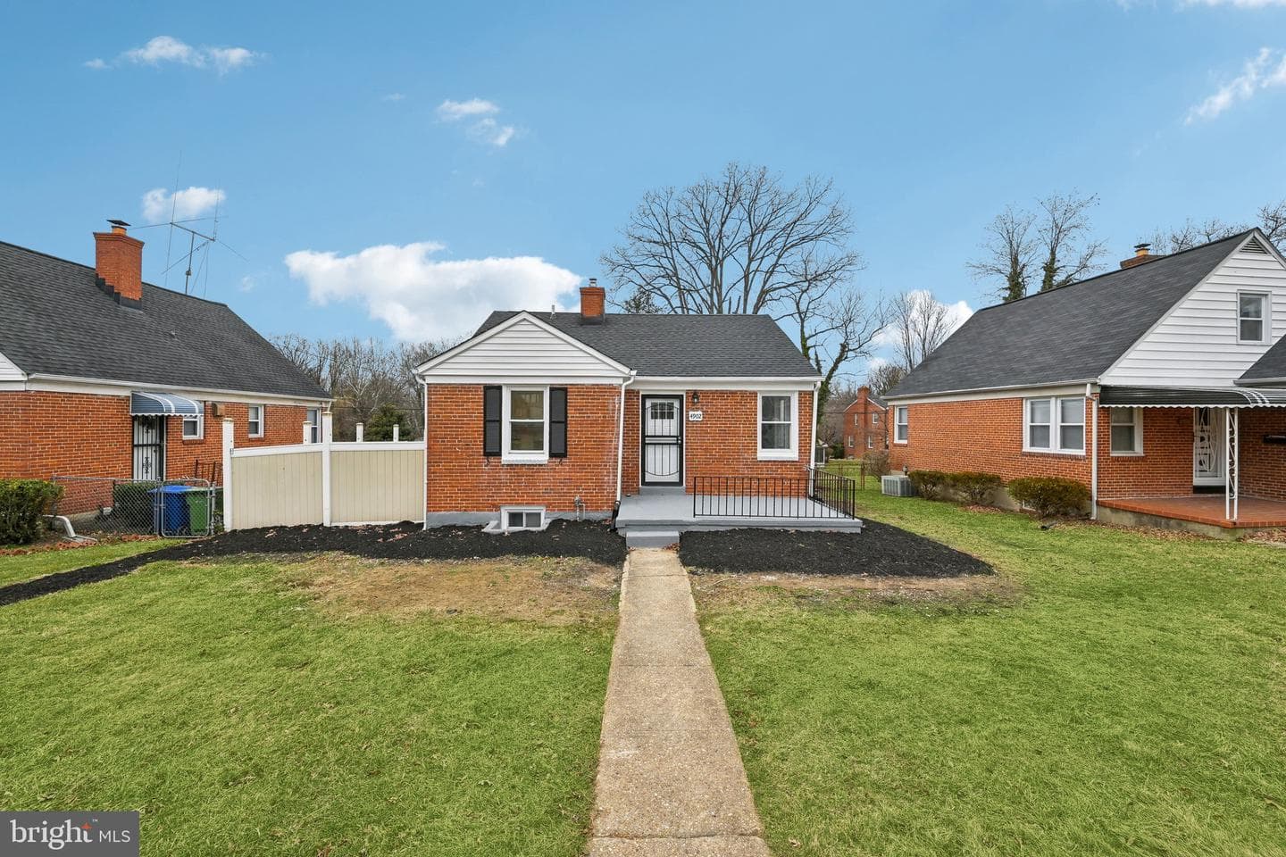 4902 Gilray Drive photo 2