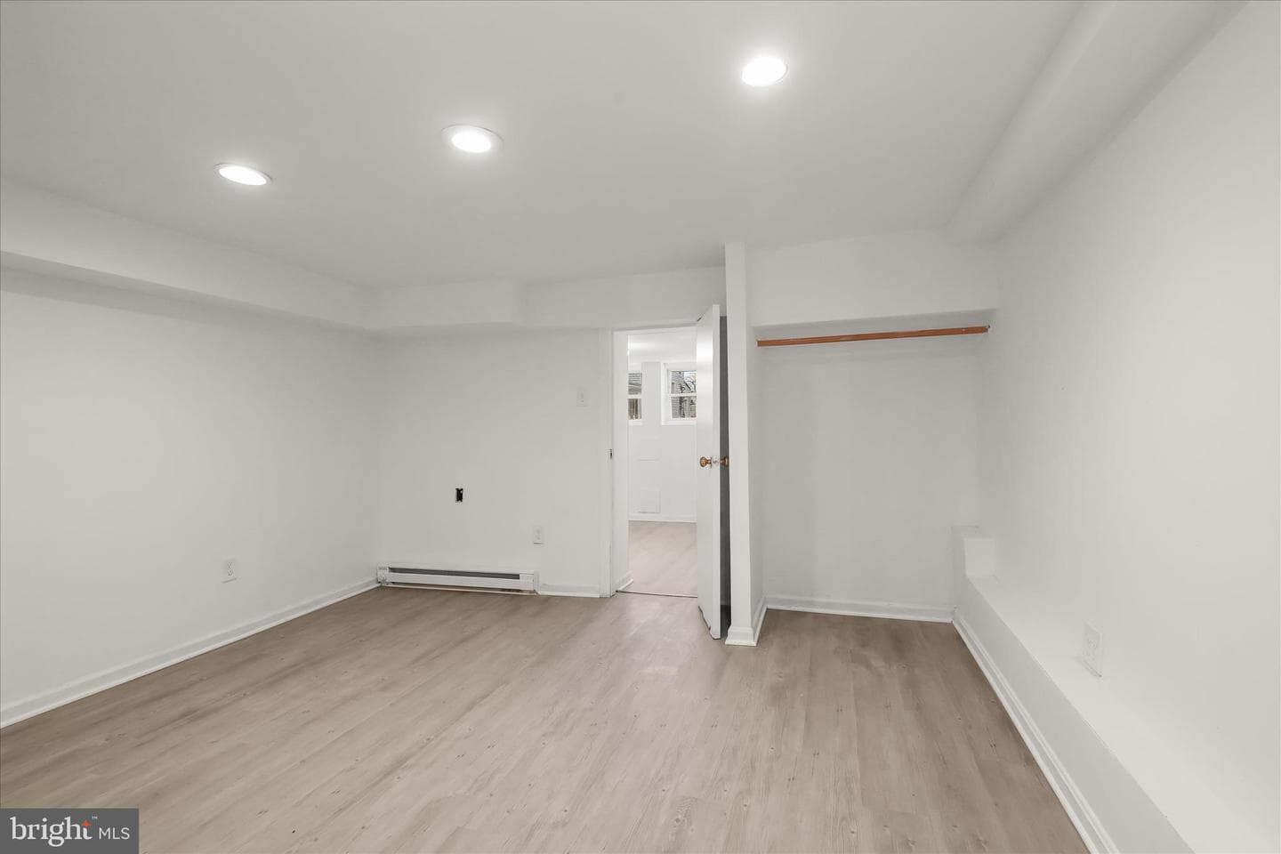 5019 Midwood Avenue photo 25