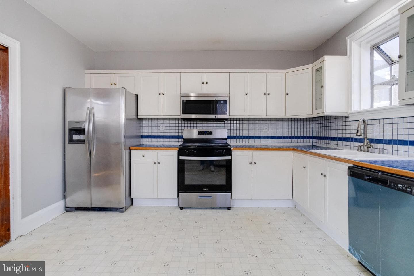 4114 Moravia Road photo 24