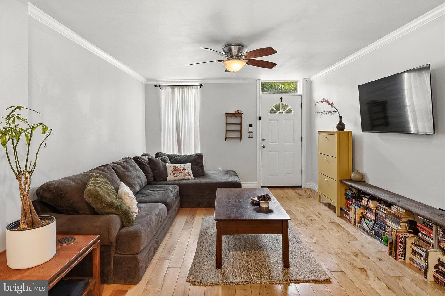 121 W Hamburg Street photo 5