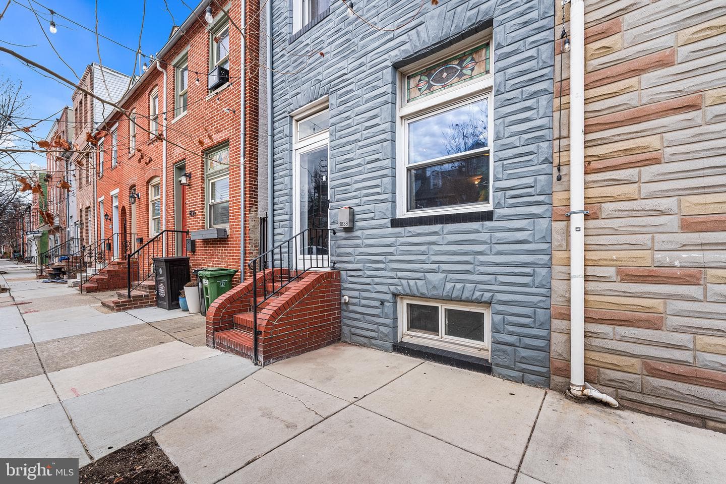 1838 Gough Street photo 2