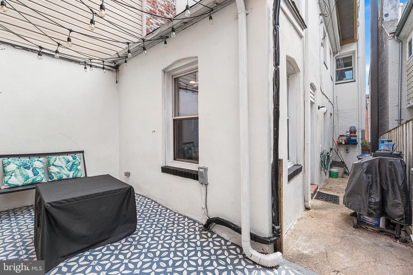 1838 Gough Street photo 34