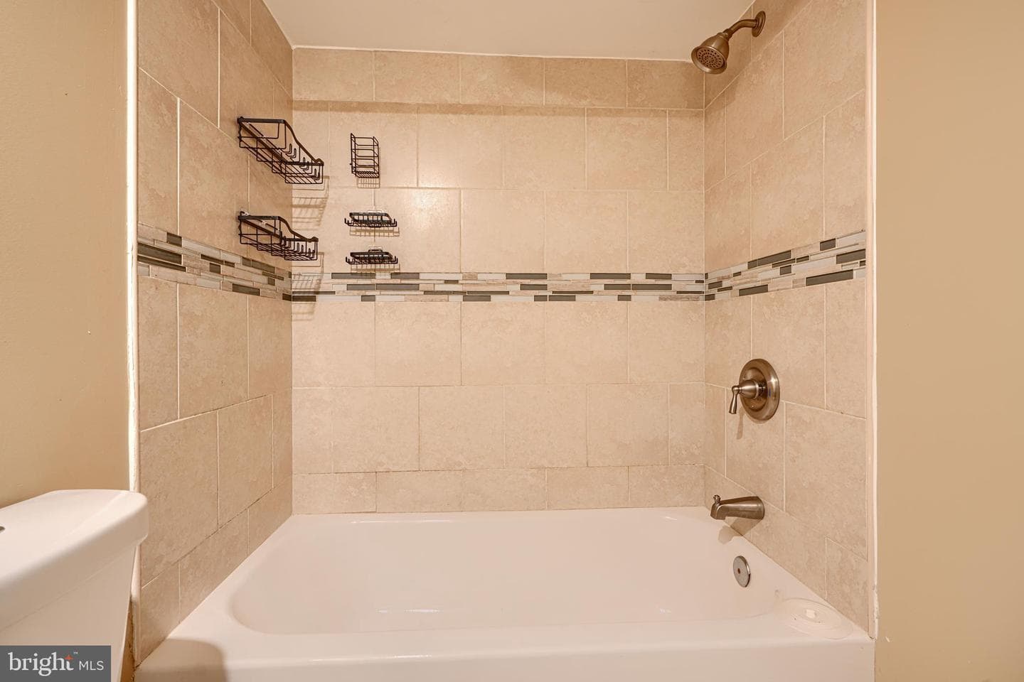 6110 Everall Avenue photo 25