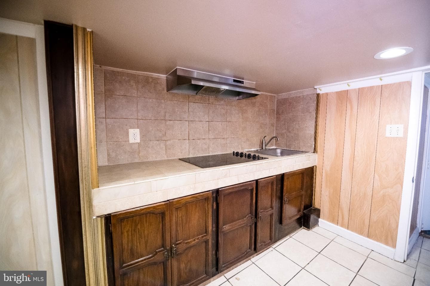 3702 E Lombard Street photo 23