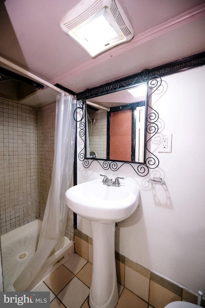 3702 E Lombard Street photo 25