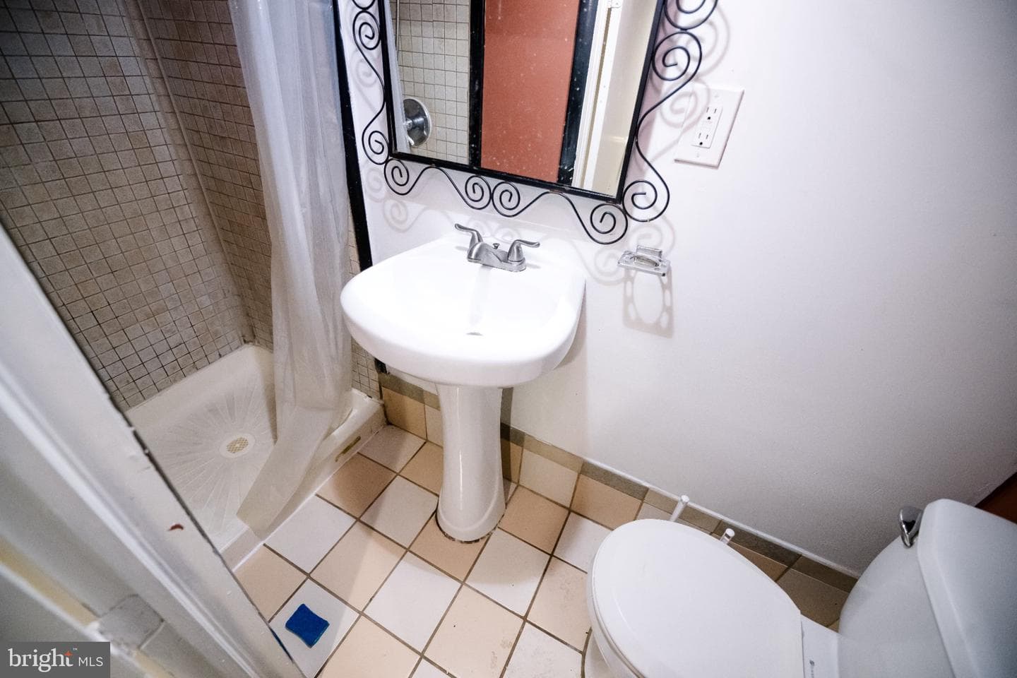 3702 E Lombard Street photo 26