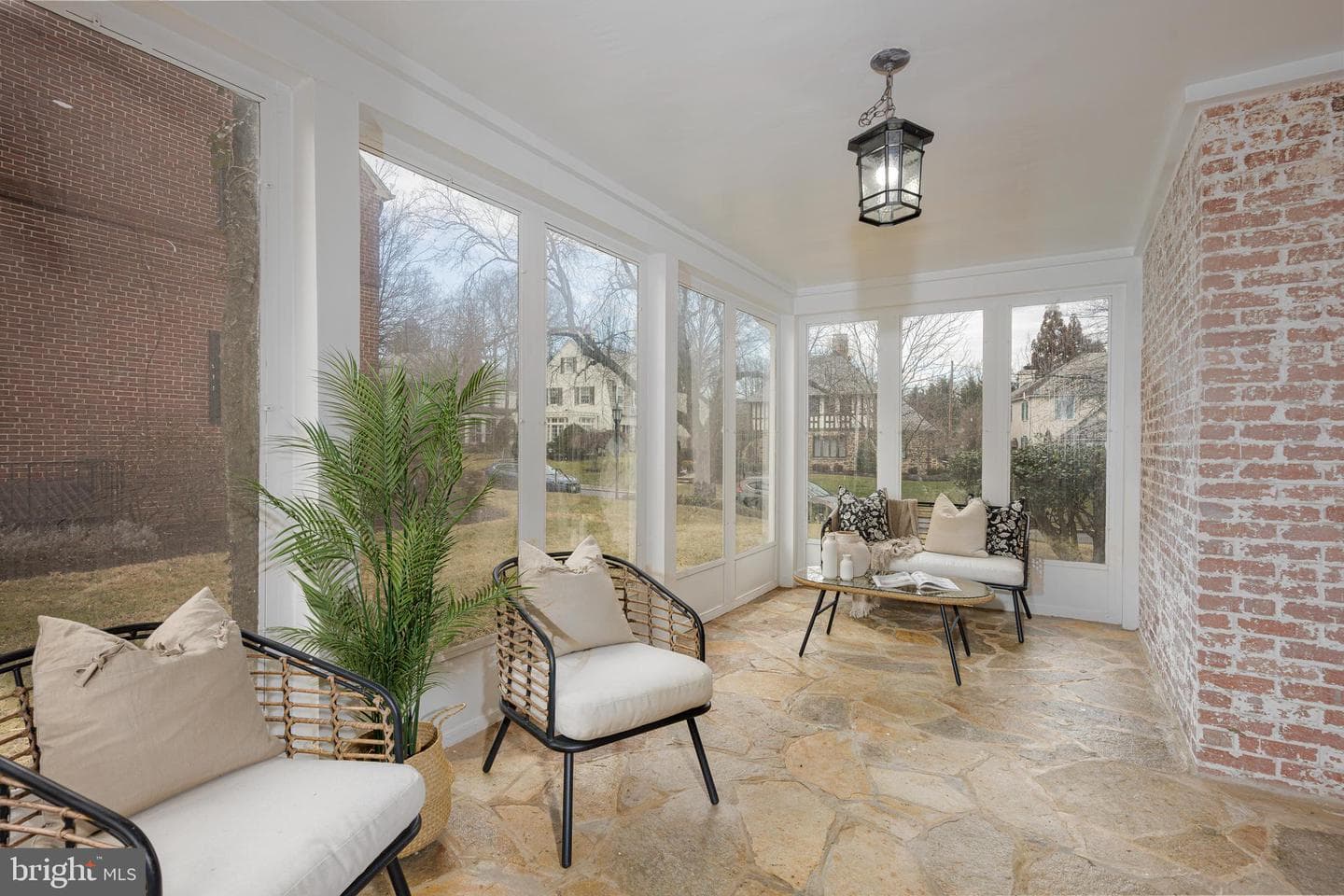 207 Saint Dunstans Road photo 12