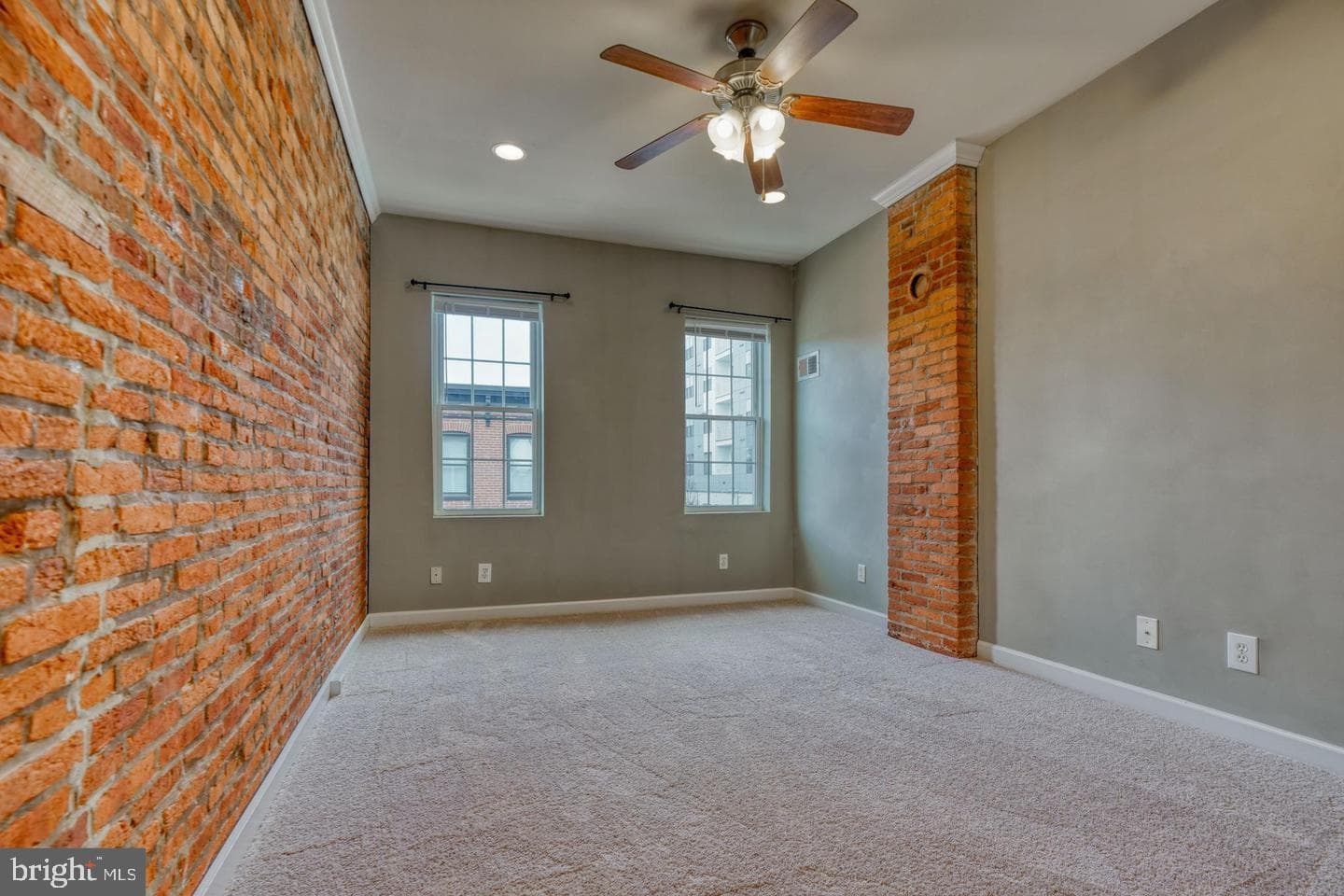 1754 Clarkson Street photo 22