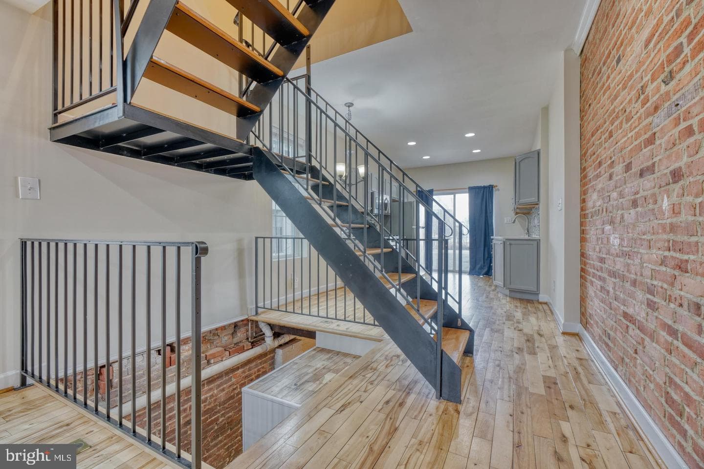 1754 Clarkson Street photo 8