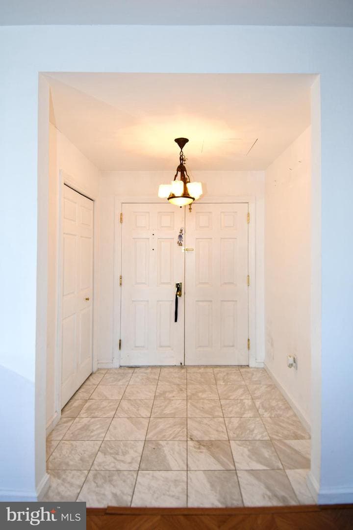 10 E Lee Street #809 photo 10