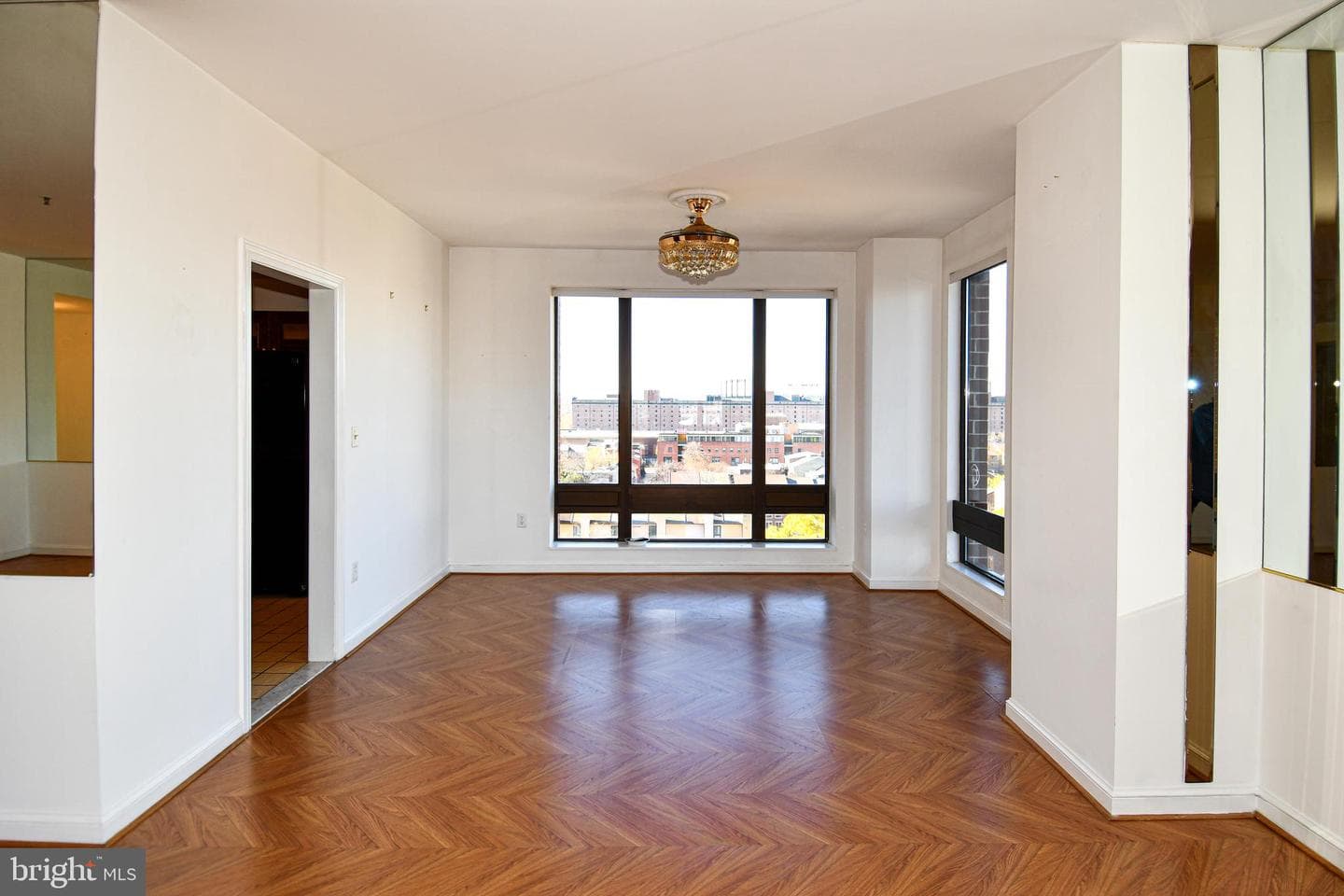 10 E Lee Street #809 photo 52