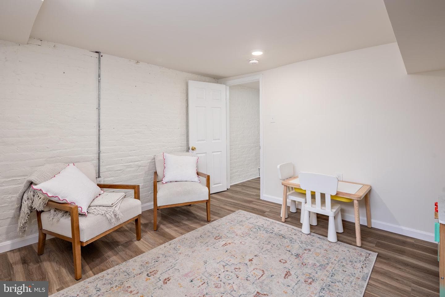 813 Fagley Street photo 29