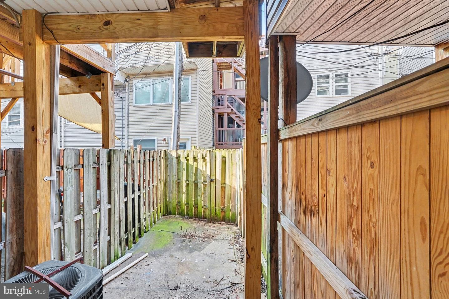 613 Harvey Street photo 12