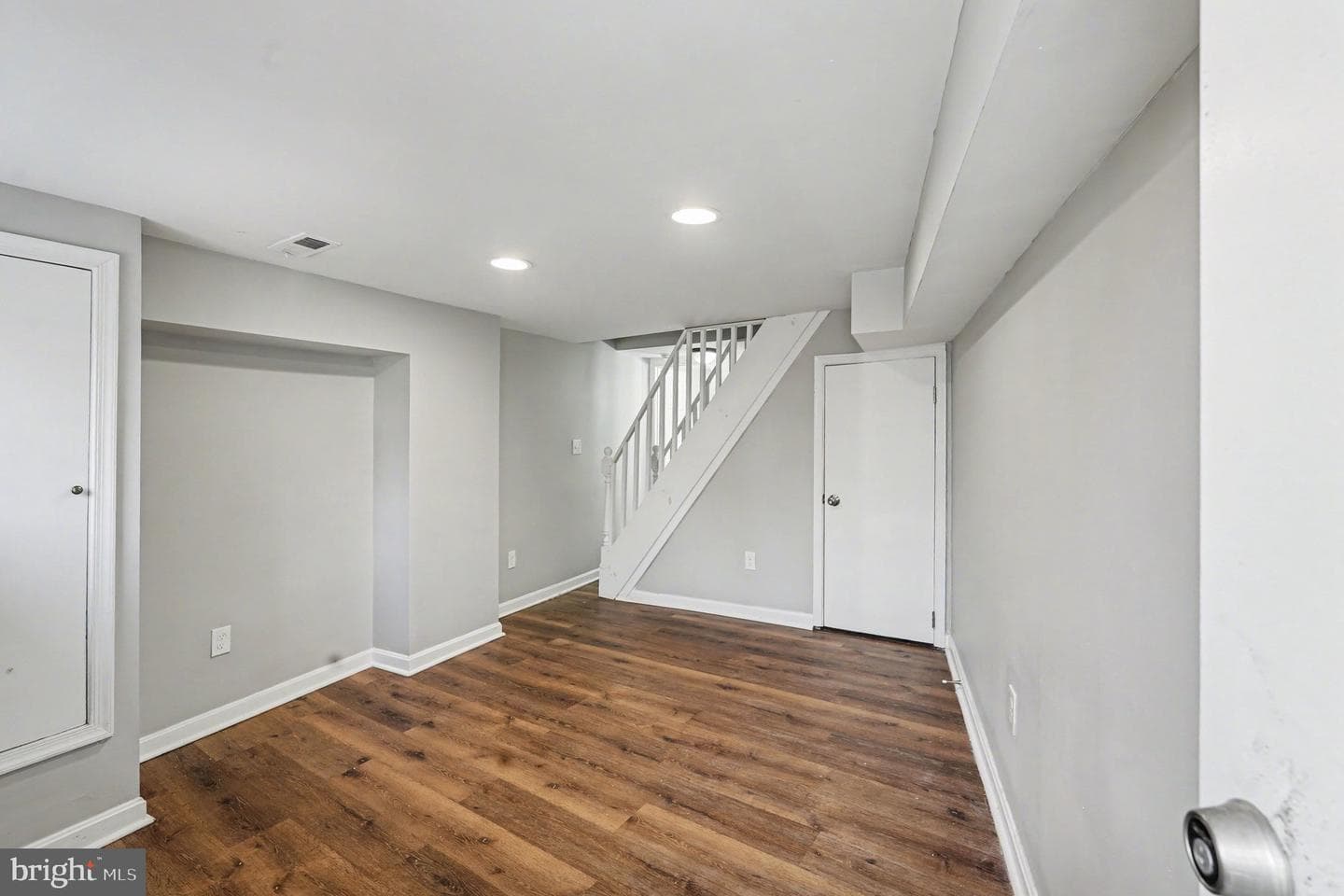 613 Harvey Street photo 19