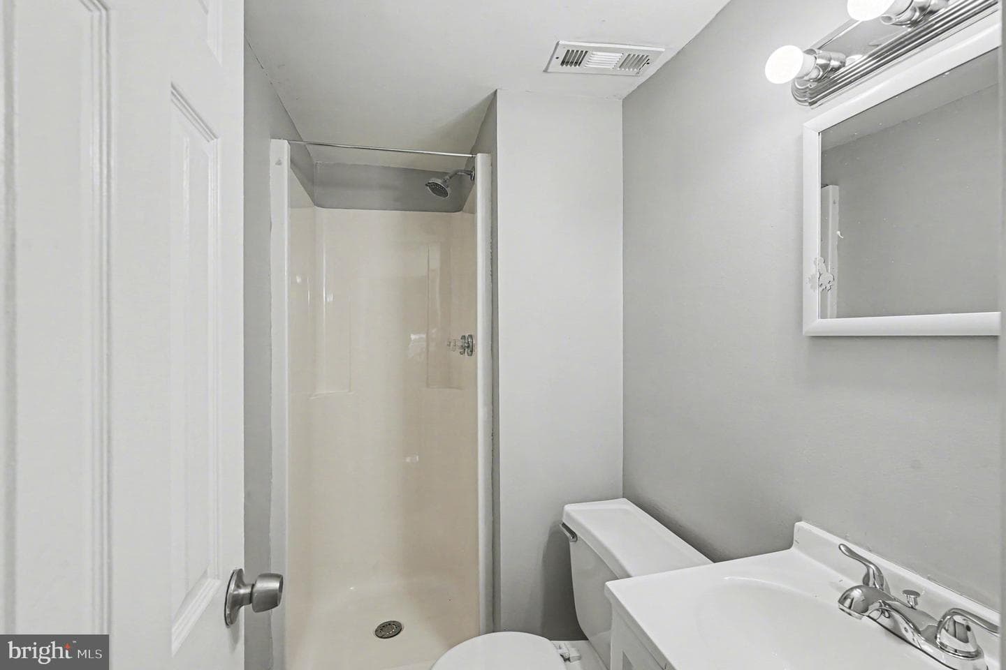613 Harvey Street photo 21