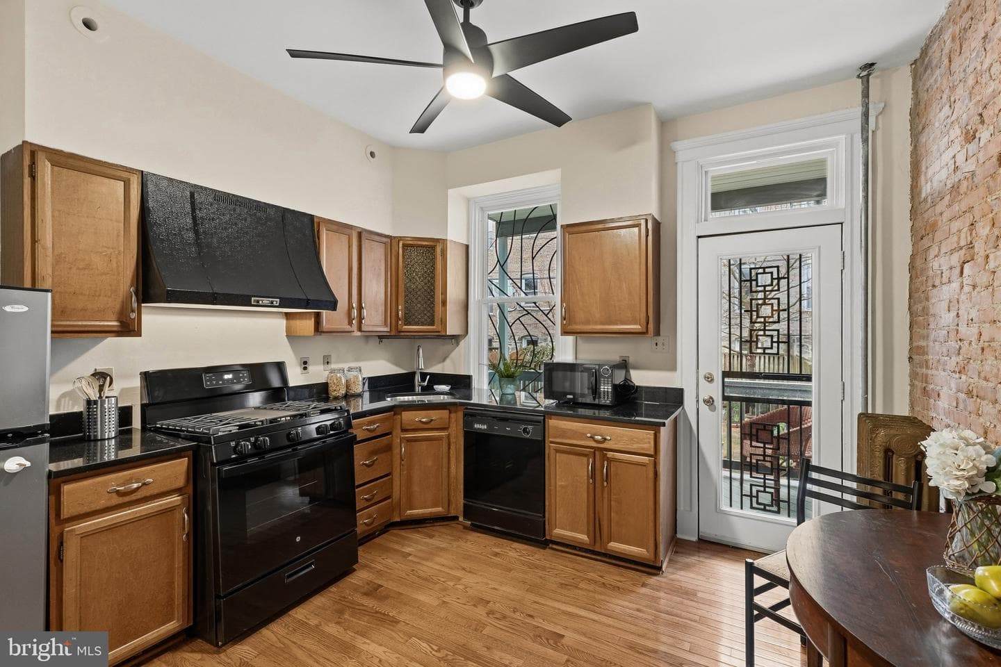 3009 Guilford Avenue photo 23