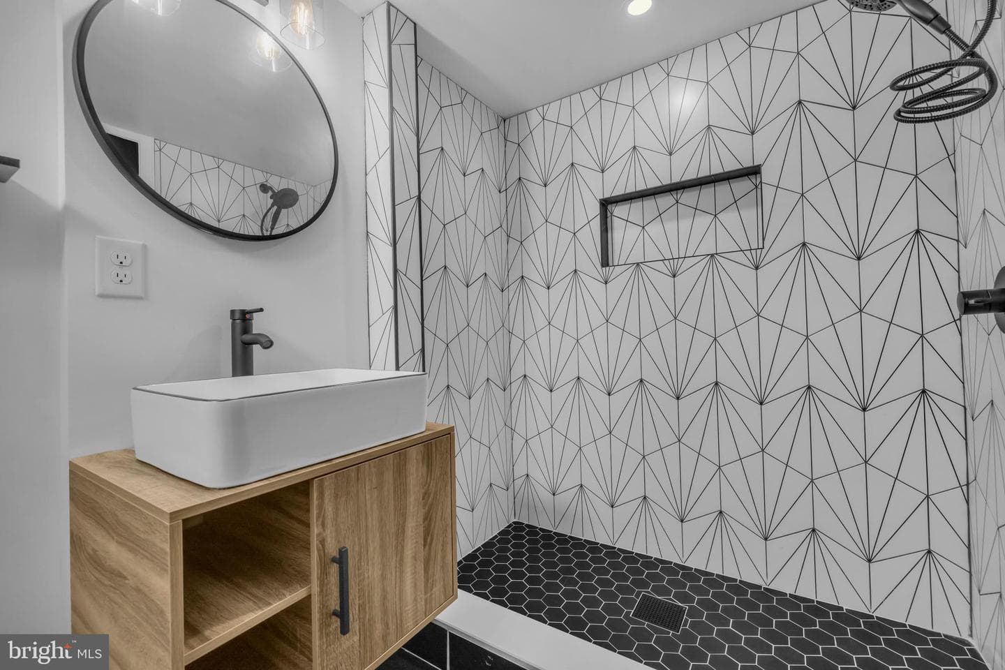 1537 Stonewood Road photo 30