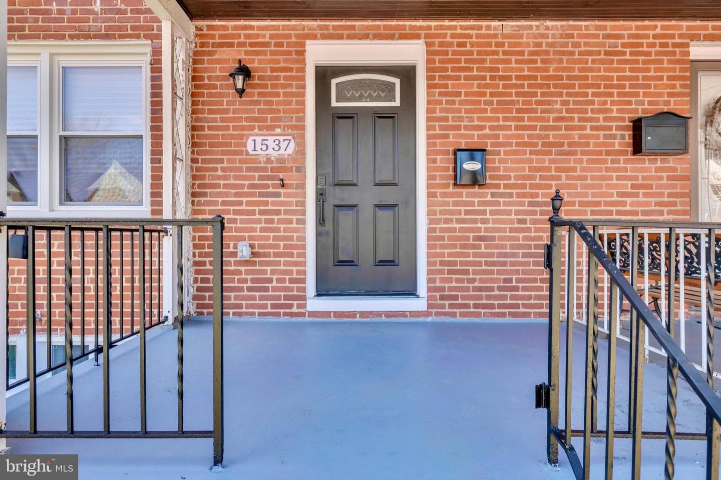 1537 Stonewood Road photo 4