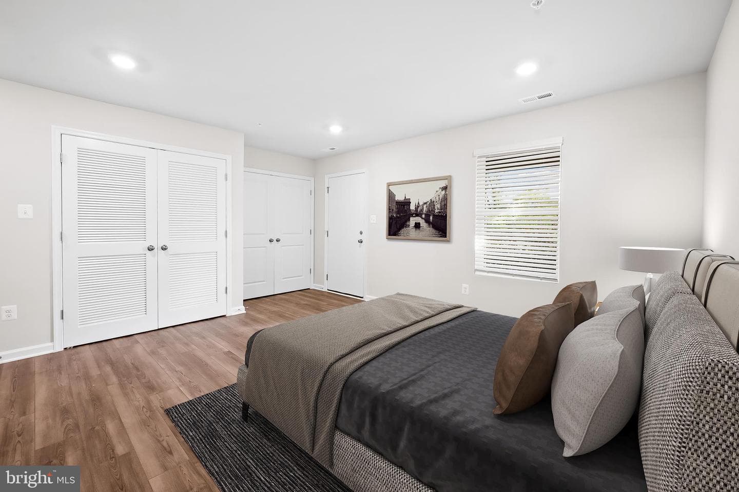 657 Mozart Way photo 17