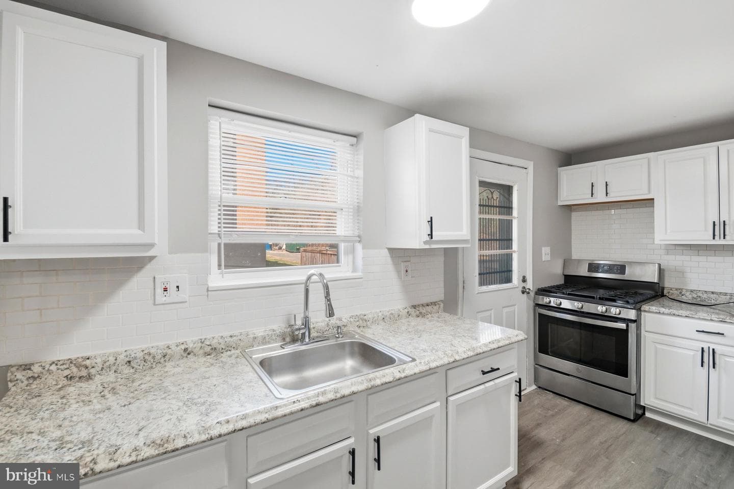 4626 Frederick Avenue photo 11