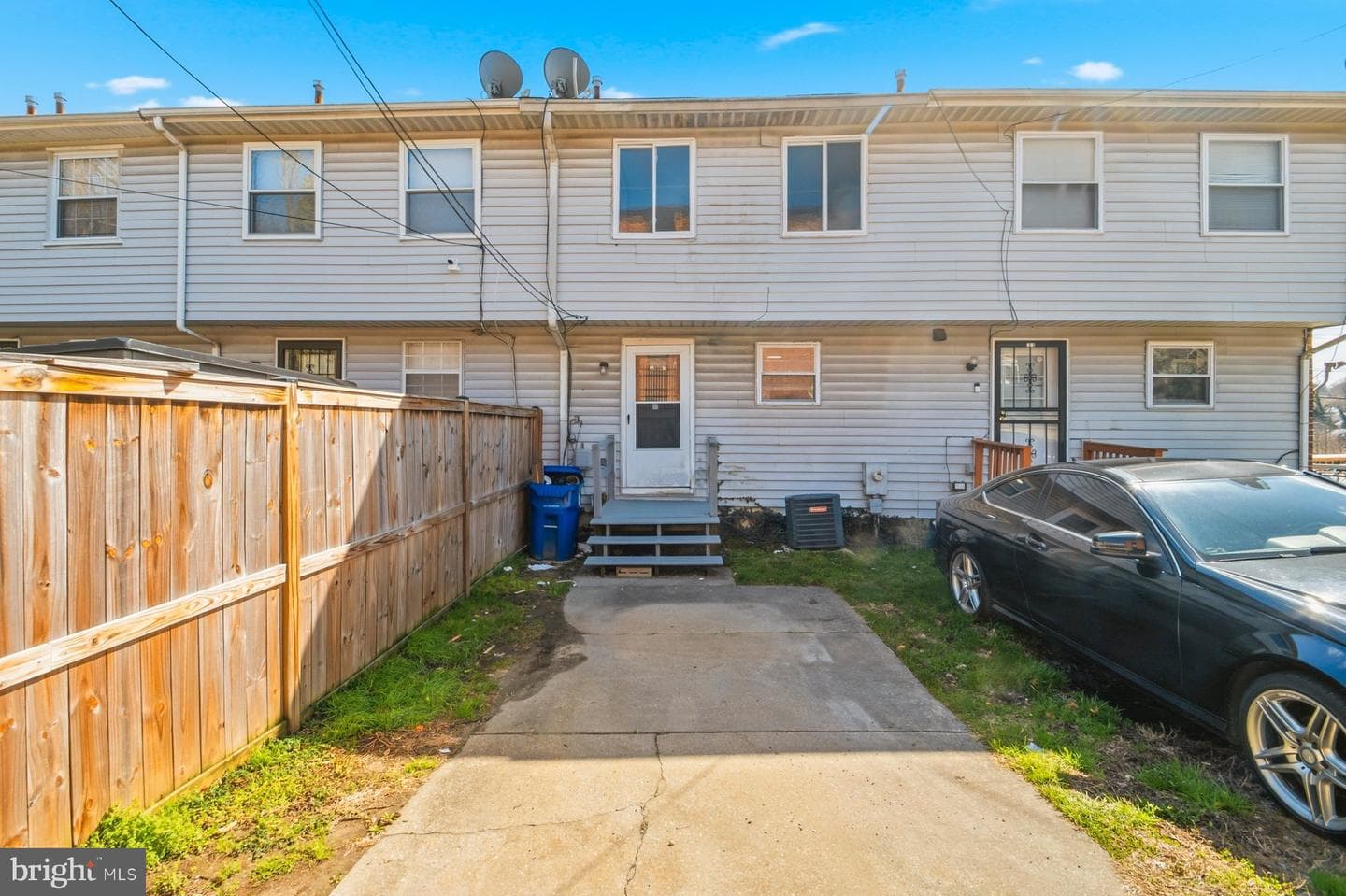 4626 Frederick Avenue photo 25