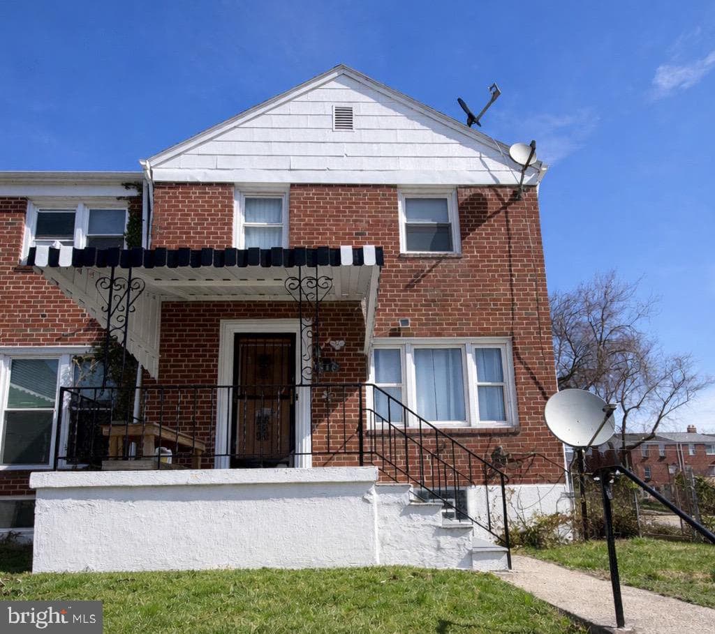 846 Reverdy Road photo 2